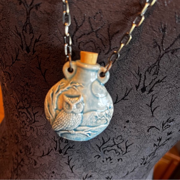 Vintage Owl Snuff Oil Bottle Pendant 17” - Picture 2 of 7